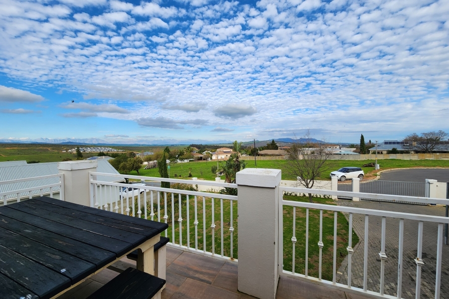 4 Bedroom Property for Sale in Tafelzicht Western Cape